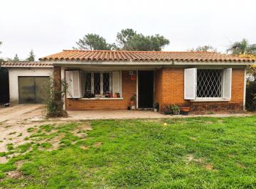 Casa · 78m² · 3 Ambientes · 1 Cochera · Venta de Casa de 2 Dorm. en Lomas de Solymar