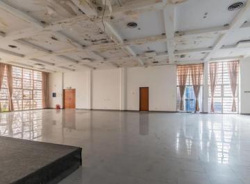 Local comercial · 1400m² · 5 Cocheras · Oficinas, Local, Salones, Cochera Para 10 Autos.