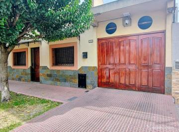 Casa · 167m² · 5 Ambientes · 1 Cochera · Alquiler Casa Aldo Bonzi 5 Ambientes