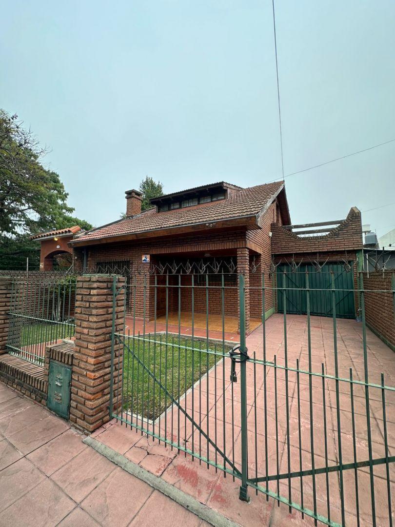 INT. J. IRIGOIN 220. Entre Dorrego y Vicente Lopez