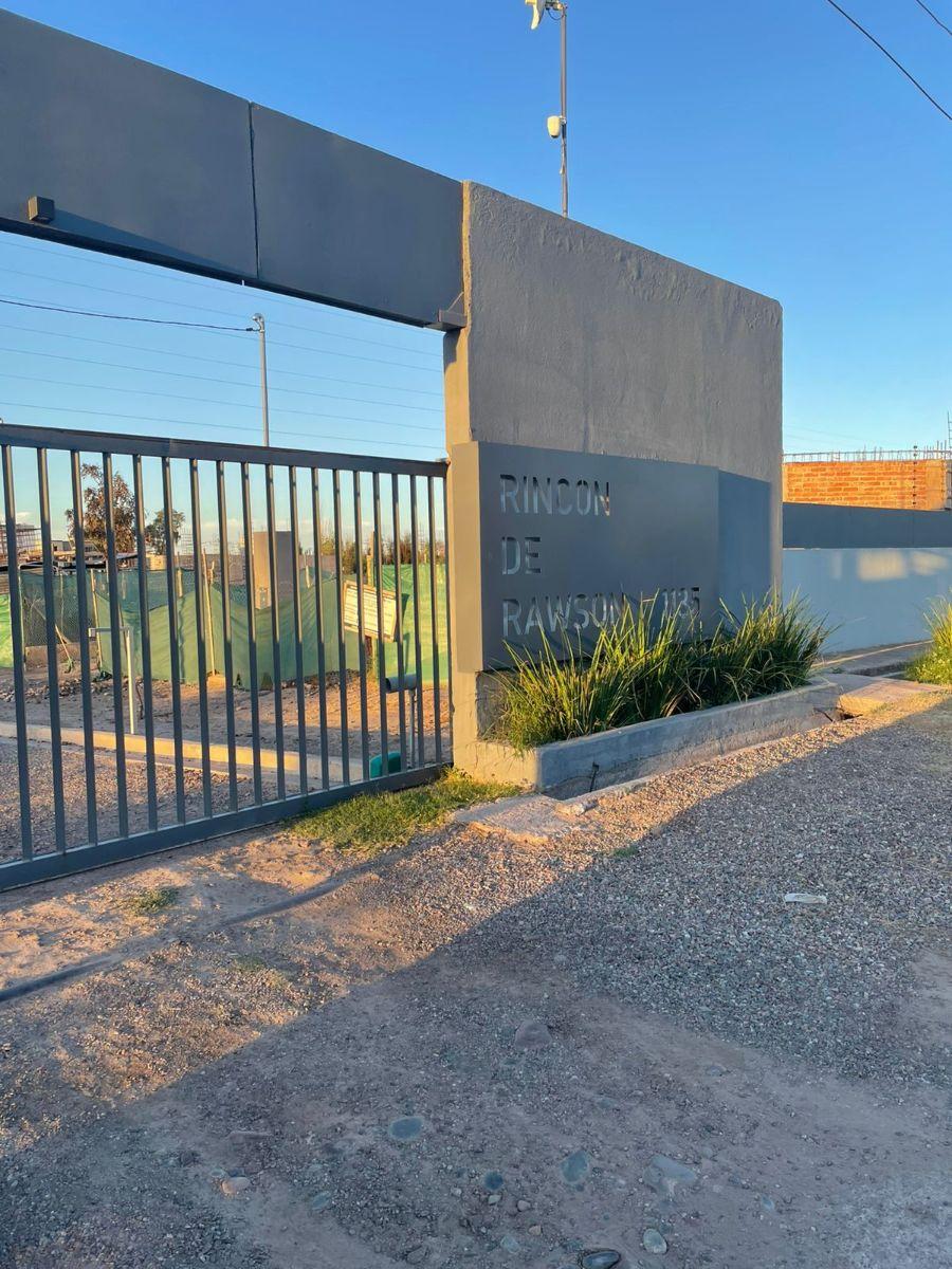 Rawson 1135, Luzuriaga, Mendoza