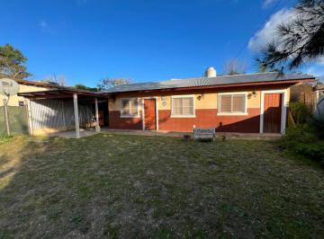 Casa · 80m² · 4 Ambientes · 1 Cochera · Casa en Ostende - Pinamar