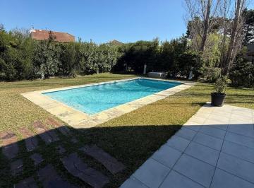 Casa · 220m² · 4 Ambientes · 1 Cochera · Casa en Venta en La Alameda, Nordelta, Tigre