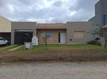 Casa de 5 ambientes, Río Ceballos · Casa de 2 Dorm. Villa Catalina