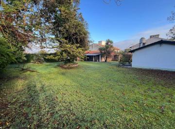 Casa · 224m² · 5 Ambientes · 2 Cocheras · Venta Casa 5 Amb con Parque y Pileta en Muñiz