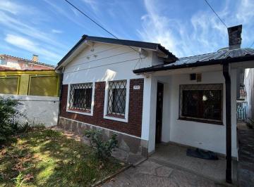 Casa de 3 ambientes, San Isidro · Martínez: PH Al Frente de 3 Amplios Ambientes con Patio y Parrilla a 6 Cuadras de Avda Santa Fe