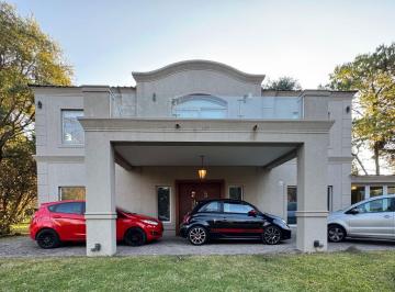 Casa de 6 ambientes, Presidente Perón · Espectacular Casa en Barrio Cerrado Parque Las Naciones