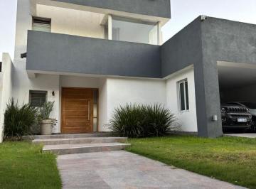 Casa de 7 ambientes, Córdoba · Venta Casa Riberas de Manantiales