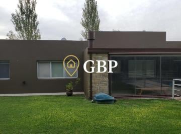 Casa · 212m² · 4 Ambientes · 2 Cocheras · Casa en Venta en Canning Barrio Malibu