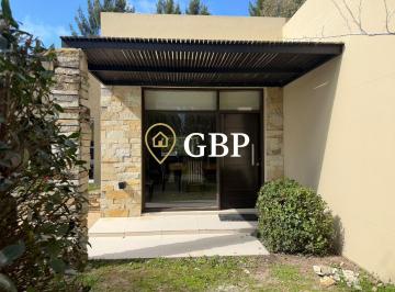 Casa · 212m² · 4 Ambientes · 2 Cocheras · Casa en Venta en Canning Barrio Malibu