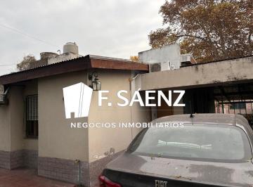 Casa · 95m² · 4 Ambientes · 1 Cochera · Casa en Venta 4 Ambientes en Av Espora Adrogué