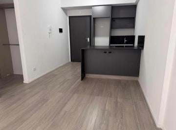 Piso porcellanato simil madera · Dueño 1 Amb + Patio + a Estrenar + Requisitos Flexibles