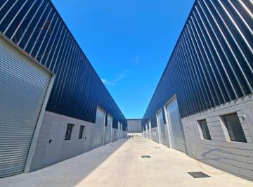 Depósito · 400m² · 1 Ambiente · Depósitos en Venta y Alquiler. Camino del Buen Ayre, Bajada Debenedetti. San Martín