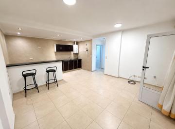 Departamento de 2 ambientes, Villa del Parque · 2 Amb Gigante - Patio - Lavadero - Aire Acondicionado