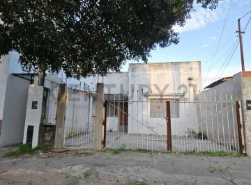 Casa · 51m² · 3 Ambientes · 1 Cochera · Casa en Venta