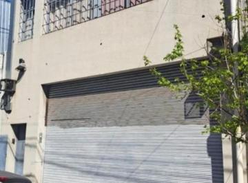 Bodega-Galpón · 500m² · Venta de Galpón con Oficinas y Vivienda en Villa Crespo