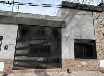 PH · 95m² · 4 Ambientes · 1 Cochera · Casa en Venta a m del Parque de Venado Tuerto