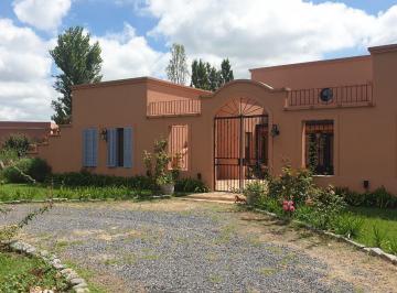 Casa · 270m² · 4 Ambientes · Alquiler Temporal - Casa - Barrio Cerrado La Escondida Manzanares - Pilar - 4 Ambientes - Piscina