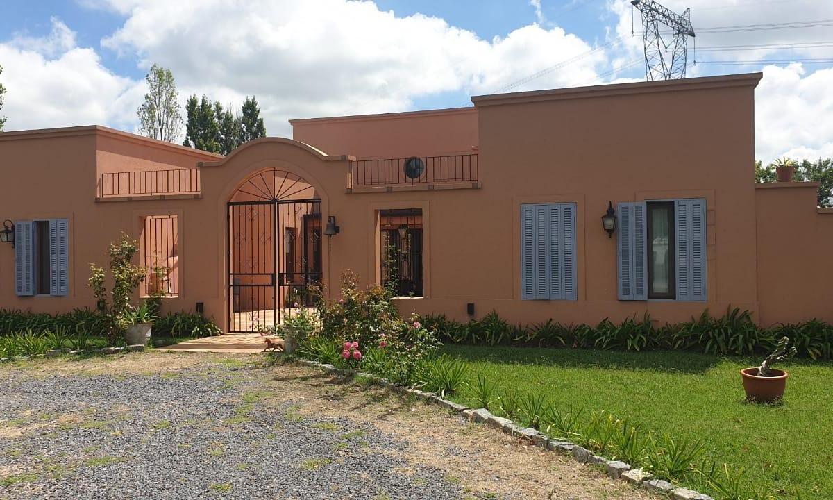 Barrio LA Escondida Manzanares Pilar Zona Norte