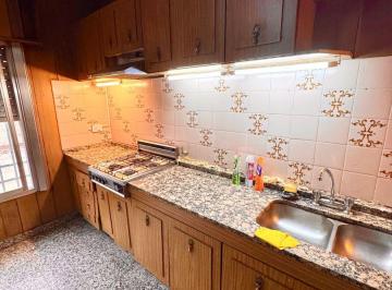 Casa de 3 ambientes, Lomas de Zamora · Casa 3 Ambientes en Alquiler - Lomas de Zamora.