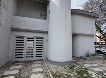 Casa · 110m² · 3 Dormitorios · 1 Cochera · Casa 3 Dorm. - Cerro Chico