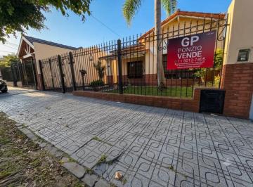 tres-de-febrero-villa-bosch-venta-casa-3-ambientes · Venta de Casa Sobre Amplio Lote en Villa Bosch!
