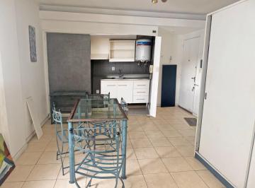 Departamento · 37m² · 2 Ambientes · Alquiler Depto 2 Amb con Balcon - Muy Luminoso
