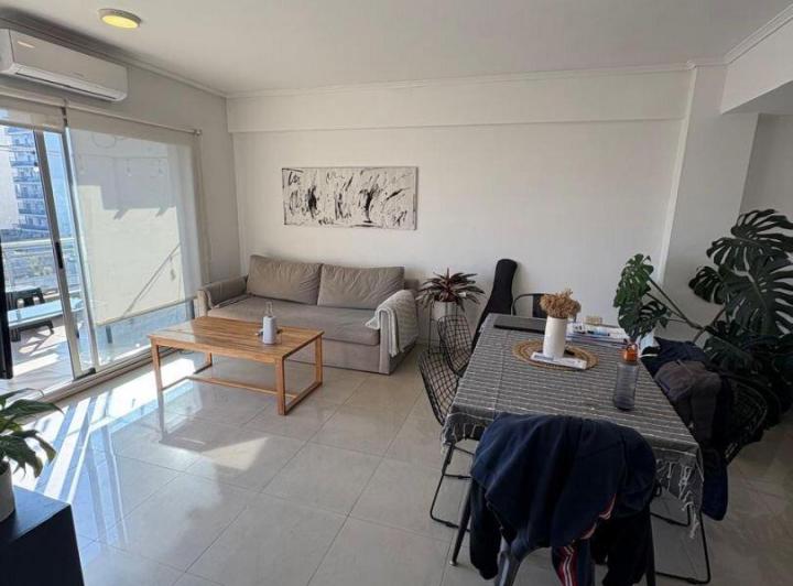 Venta. 3 Ambientes. con Balcon. Barracas.