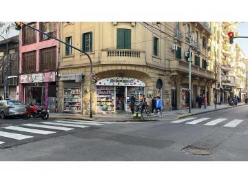 Local comercial · 66m² · Espectacular Negocio en Esquina en Pleno Barrio de Once