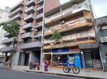 Departamento · 26m² · 2 Ambientes · Alquiler: 1 Dormitorio en San Martin y Zeballos