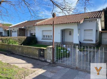 Casa · 75m² · 4 Ambientes · Casa en Venta - 2 Dorm. 1 Baño - 330 m - Mar del Plata