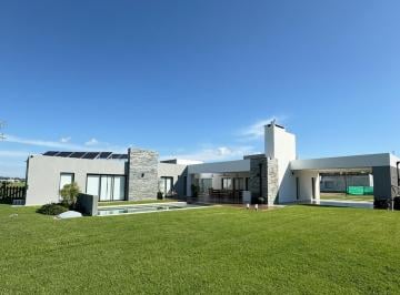 WhatsApp Image 2026-06-07 at 16.46.18 (2).jpeg · Venta, Casa en Tres Pinos Villa de Campo!