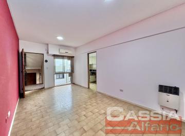 Departamento · 40m² · 2 Ambientes · 1 Cochera · Departamento Dos Ambientes Muy Luminoso, un Dormit. Cocina Indep. 40 m²