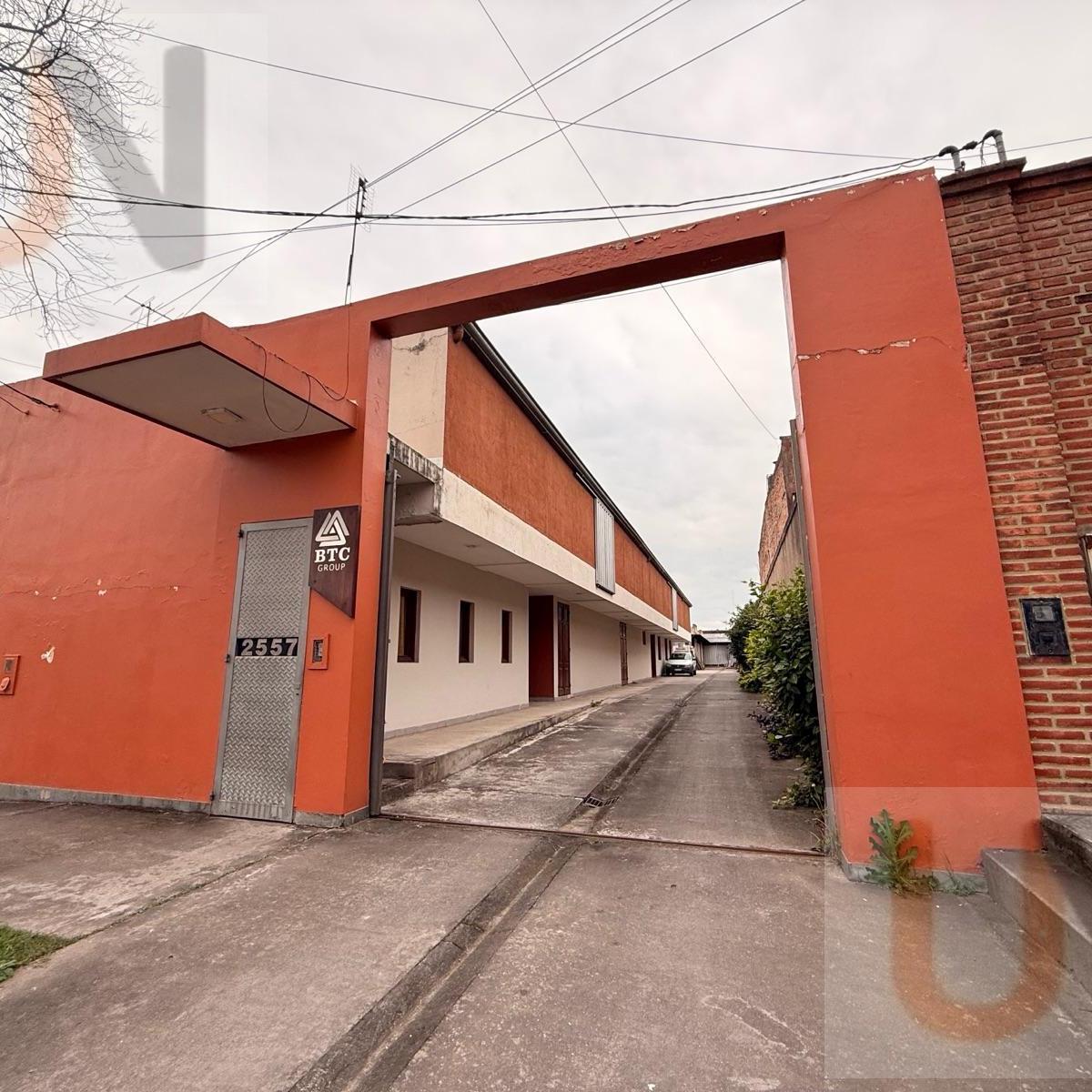 Corrientes al 2500, San Miguel de Tucumán, Tucumán