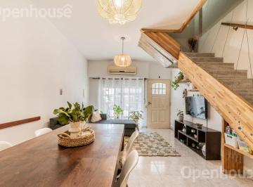 PH · 116m² · 4 Ambientes · 1 Cochera · Venta PH Triplex 4 Ambientes con Cochera en Villa Urquiza