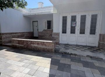 Casa · 120m² · 6 Ambientes · 1 Cochera · Vendo Casa 3 Dormiotorios - Barrio Empalme