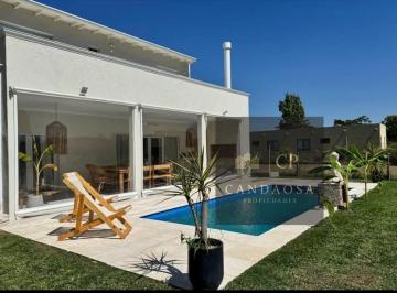 Casa · 170m² · 4 Ambientes · 5 Cocheras · Gscasa Venta Premium Barrio Pilar del Este