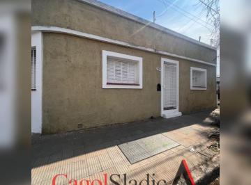 PH de 3 ambientes, Córdoba · Casa en Alquiler en Villa Cabrera