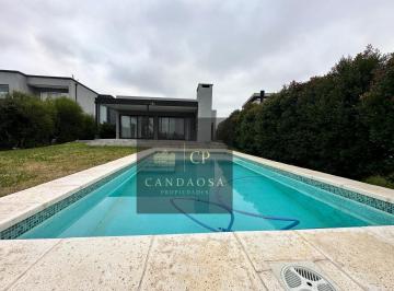Casa · 170m² · 4 Ambientes · 2 Cocheras · Sg Casa Venta Barrio Pilar del Este