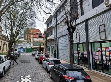 Depósito · 900m² · Depósito en Alquiler en Flores, Capital Federal, Buenos Aires