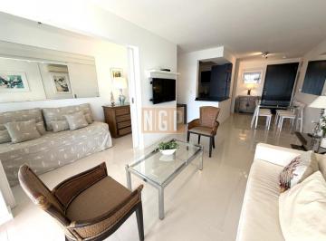 Foto1 · Espectacular Apartamento en Venta en Playa Brava, 2 Dorm. y Medio.