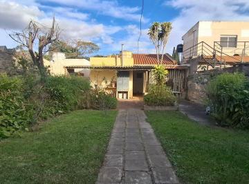 Casa de 4 ambientes, Rosario · Oportunidad Chalet * Nuevo Valor * - Amplio Jardin - Zona Sur - Barrio Gral Las Heras