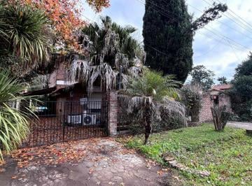 Quinta vacacional · 234m² · 4 Dormitorios · 2 Cocheras · Venta Casa 5 Amb con Pileta Bº Mirasoles - Pilar