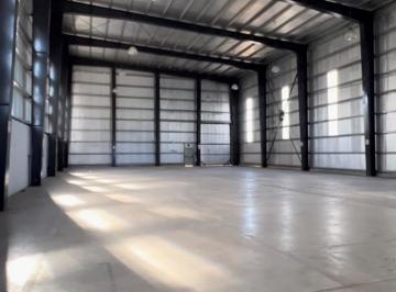 Bodega-Galpón · 1040m² · 5 Ambientes · 5 Cocheras · Alquiler Nave Industrial en El Triángulo Malvinas Argentinas