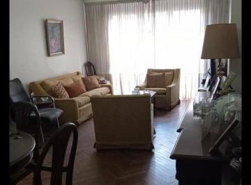 Departamento · 82m² · 3 Ambientes · Departamento en Venta en Flores Norte.