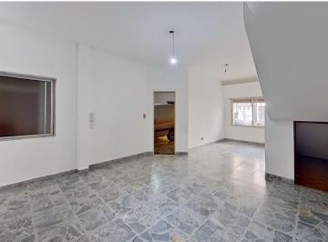 Casa · 250m² · 5 Ambientes · 2 Cocheras · Venta de Casa en Lote Propio – 390 m² Totales – Almagro