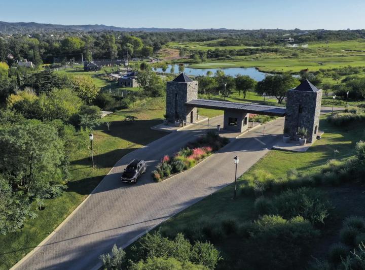 Terreno · 1300m²