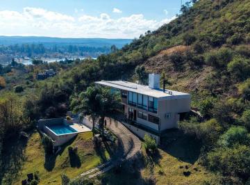 Casa · 181m² · 12 Ambientes · 2 Cocheras · Gran Propiedad en Venta en Villa del Dique