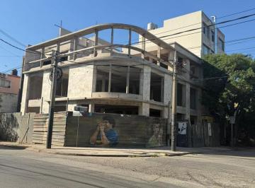 Local comercial · 150m² · Local Comercial en Esquina 150 m² - Terminaciones a Convenir - Haedo
