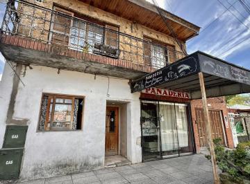 Casa · 200m² · 6 Ambientes · 2 Cocheras · Casa | 6 Ambientes con Local | Pileta | Multifamiliar | Cochera | Ituzaingó Norte | Oportunidad